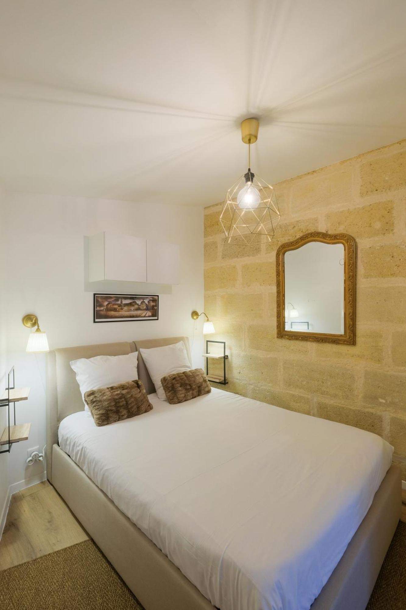 Les Suites D'Alienor, Suite Cosy Pessac Exterior foto