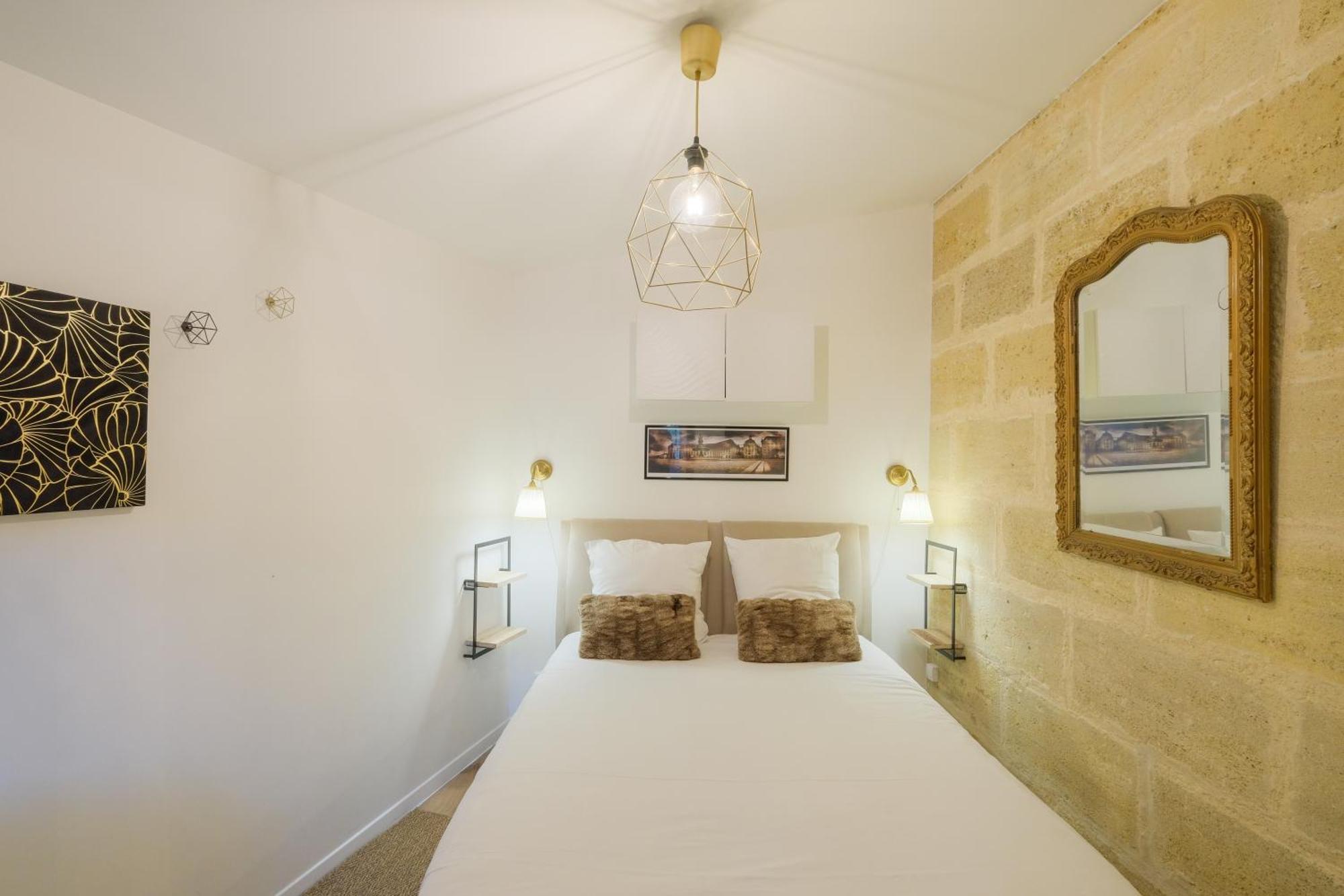Les Suites D'Alienor, Suite Cosy Pessac Exterior foto